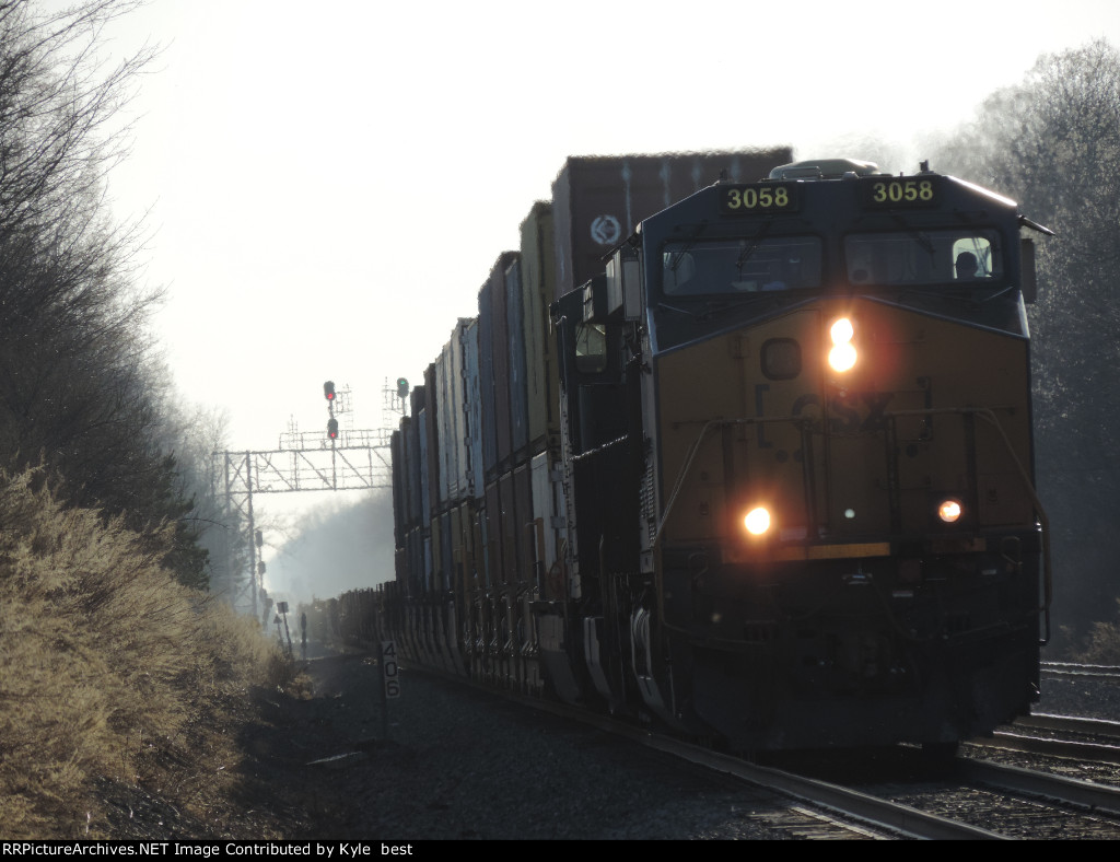 CSX 3058 on I168